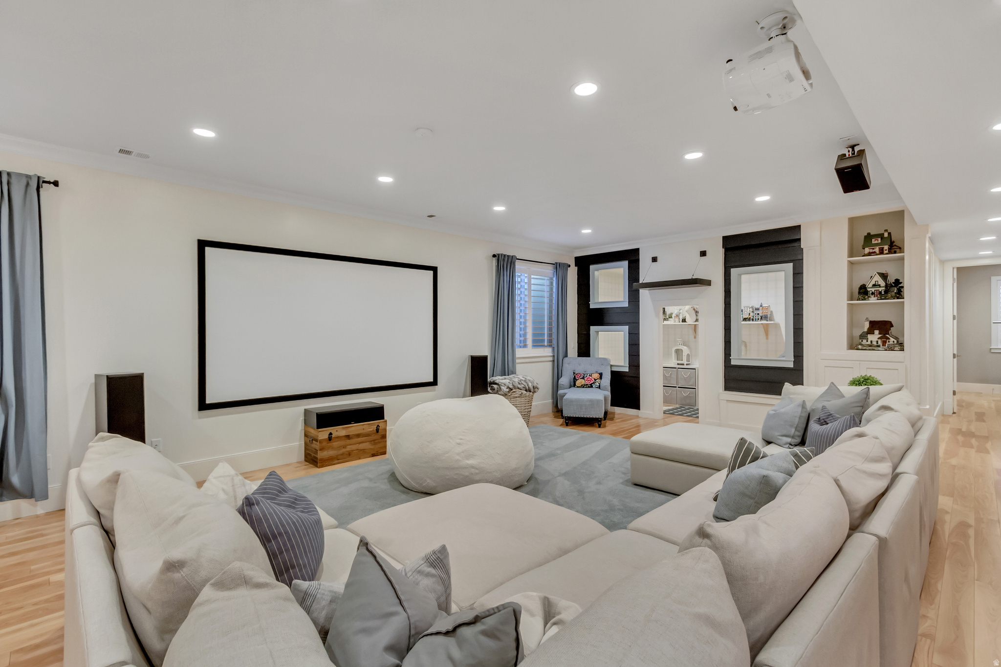 BEACON HILL THE HIGHLANDS - Residential