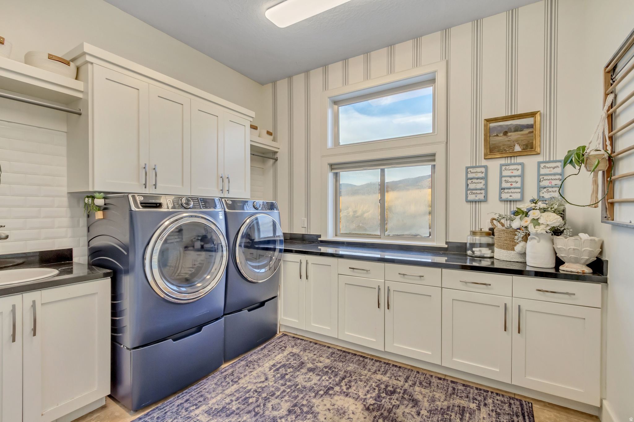 BEACON HILL THE HIGHLANDS - Residential