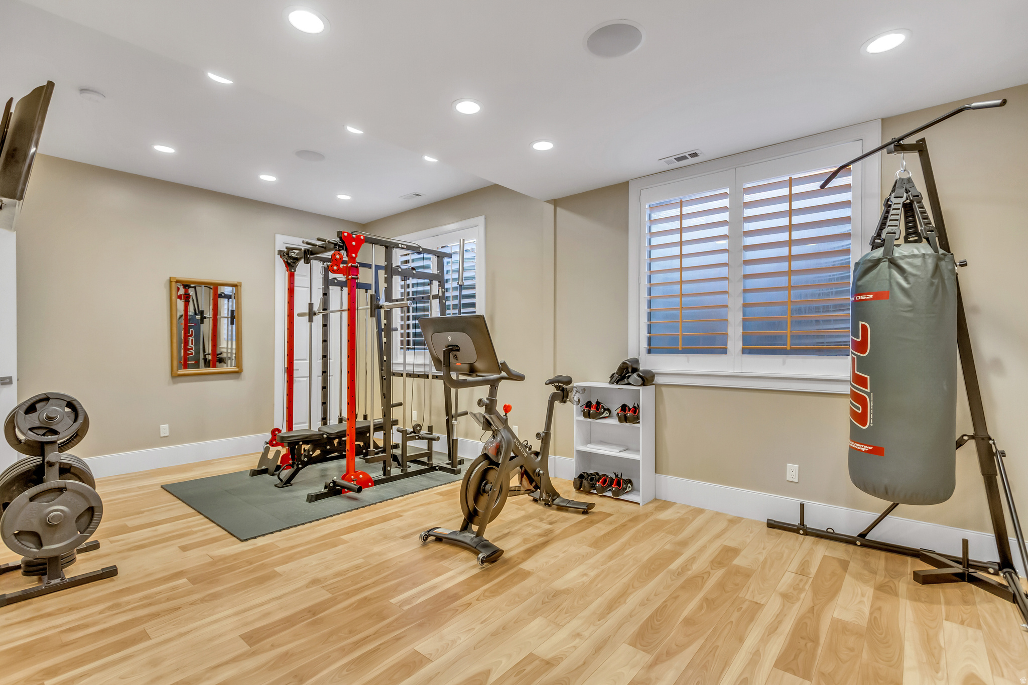 BEACON HILL THE HIGHLANDS - Residential