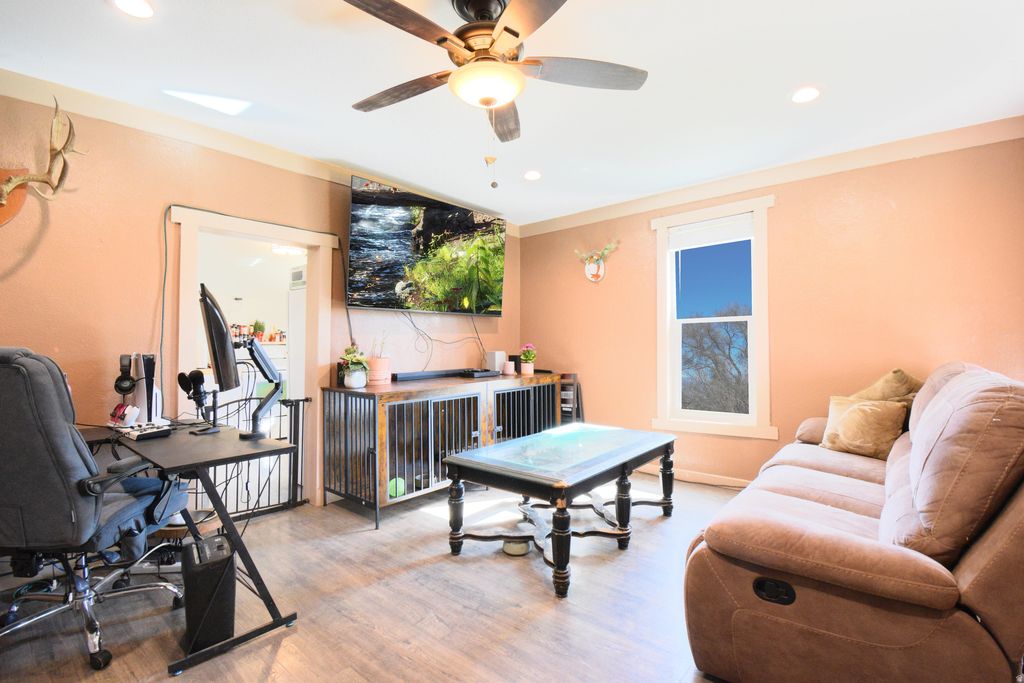 Photo of 262 N 100 E, Payson, UT 84651 (MLS # 2141903)