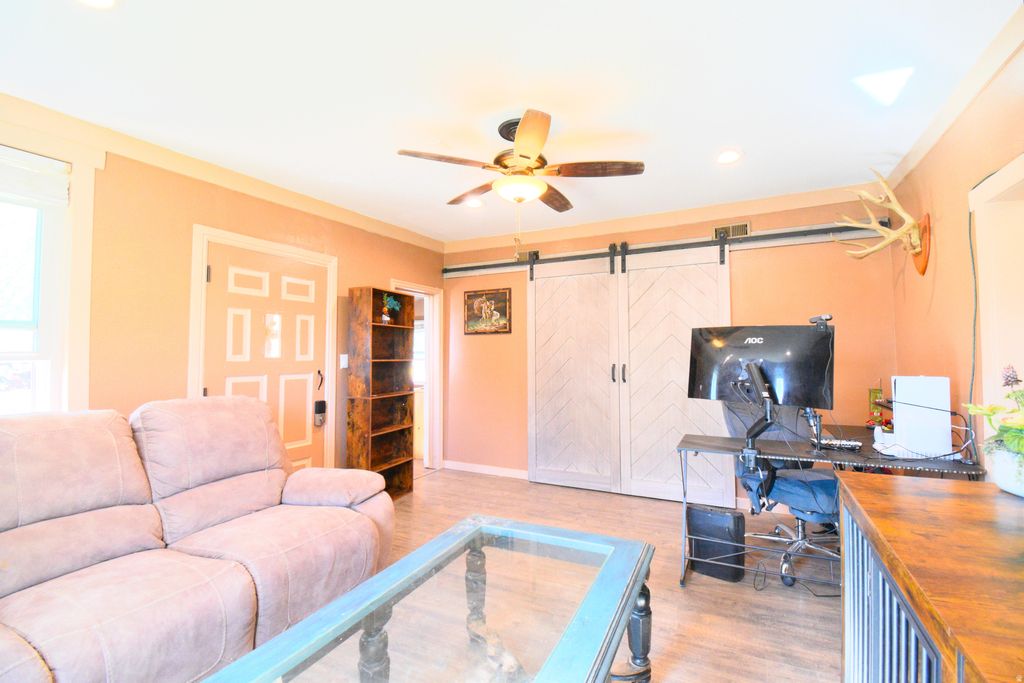 Photo of 262 N 100 E, Payson, UT 84651 (MLS # 2141903)