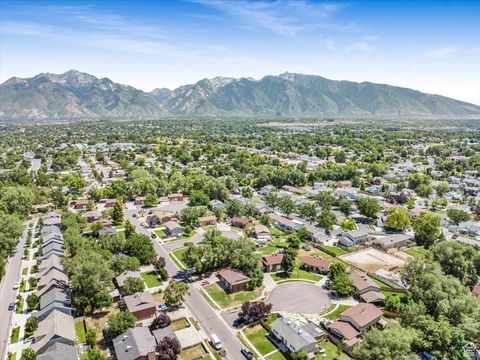 Tiny photo for 218 E JULIE ANNA DR, Sandy, UT 84070 (MLS # 2082214)