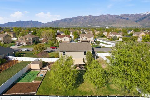 Tiny photo for 476 S WINDCREST WAY, Kaysville, UT 84037 (MLS # 2152696)
