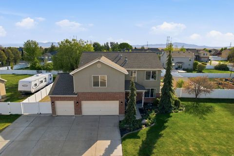 Tiny photo for 476 S WINDCREST WAY, Kaysville, UT 84037 (MLS # 2152696)