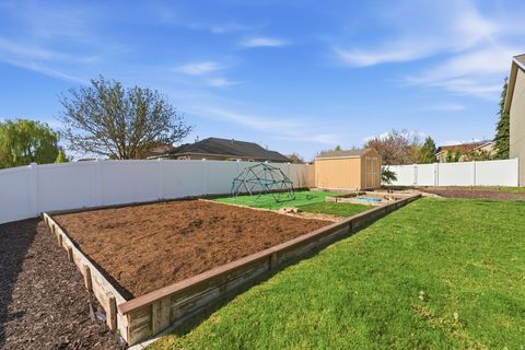 Tiny photo for 476 S WINDCREST WAY, Kaysville, UT 84037 (MLS # 2152696)