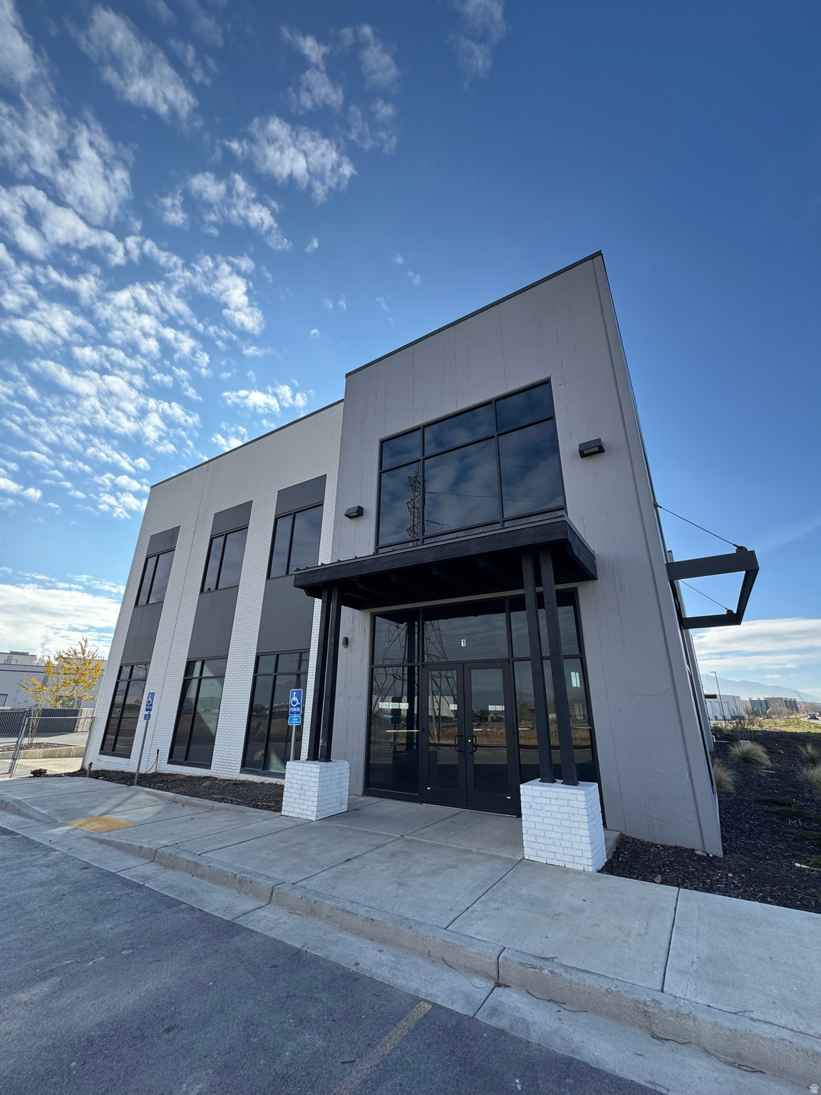 TETON - Commercial Lease