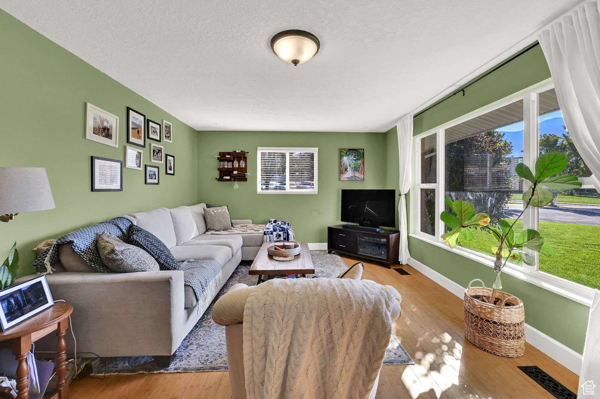 LOMOND ACRES - Residential