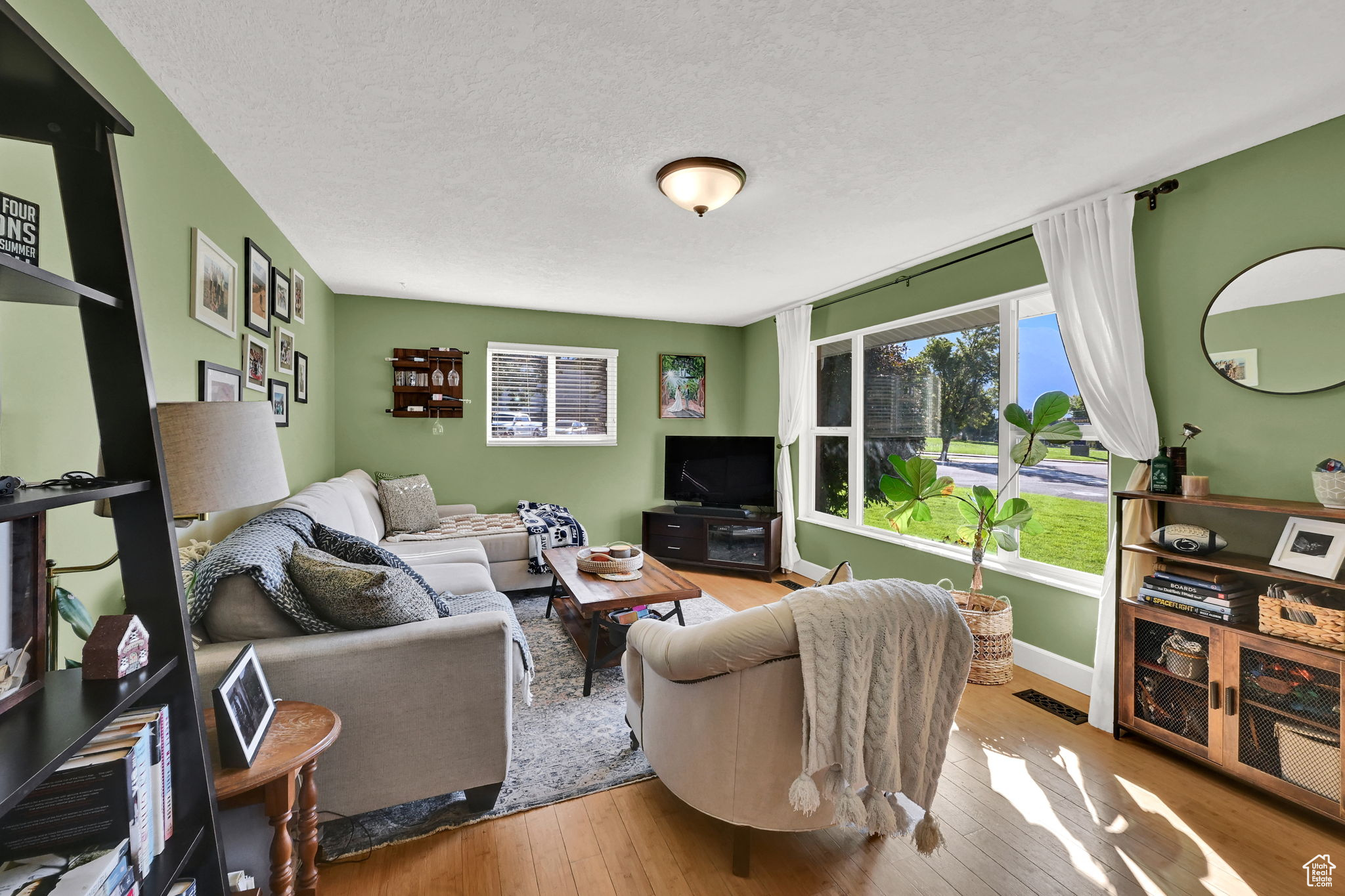 LOMOND ACRES - Residential