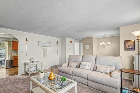 Tiny photo for 948 S 250 E, Layton, UT 84041 (MLS # 2134770)