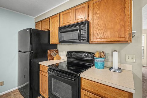 Tiny photo for 948 S 250 E, Layton, UT 84041 (MLS # 2134770)