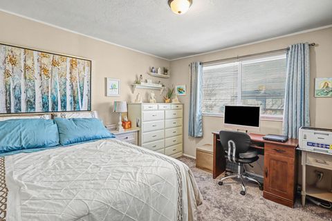 Tiny photo for 948 S 250 E, Layton, UT 84041 (MLS # 2134770)