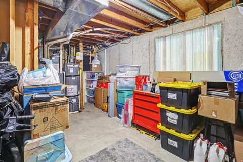 Tiny photo for 948 S 250 E, Layton, UT 84041 (MLS # 2134770)