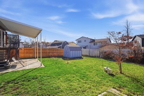 Tiny photo for 948 S 250 E, Layton, UT 84041 (MLS # 2134770)
