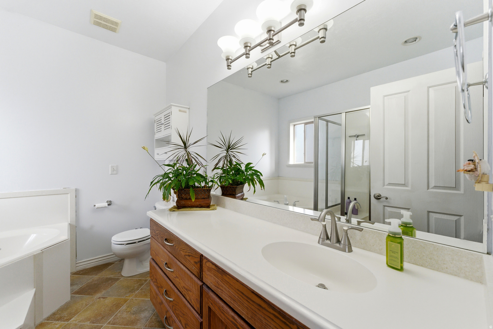 DAY SPRING - Residential