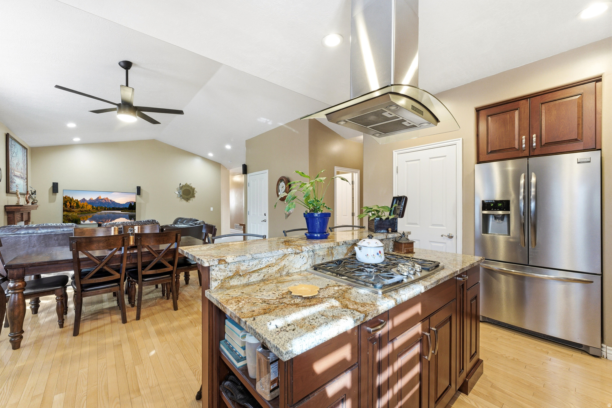 DAY SPRING - Residential