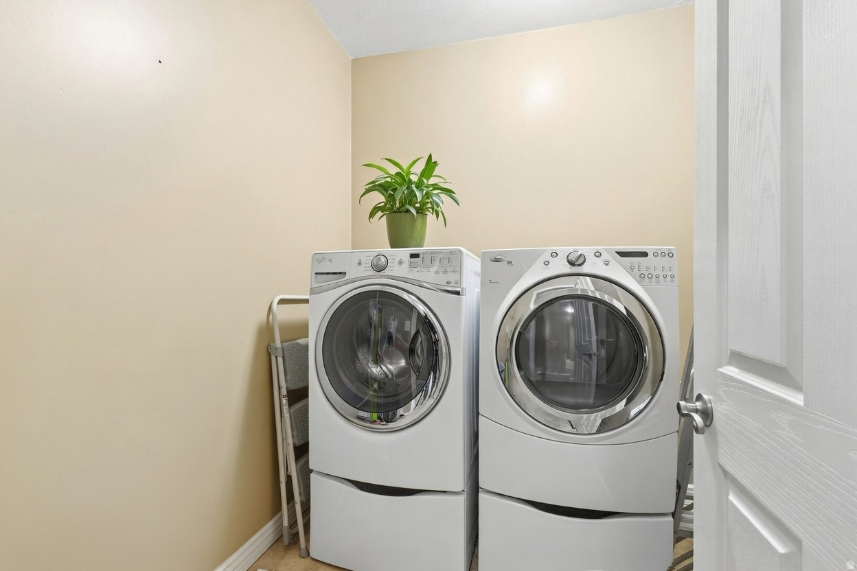 DAY SPRING - Residential