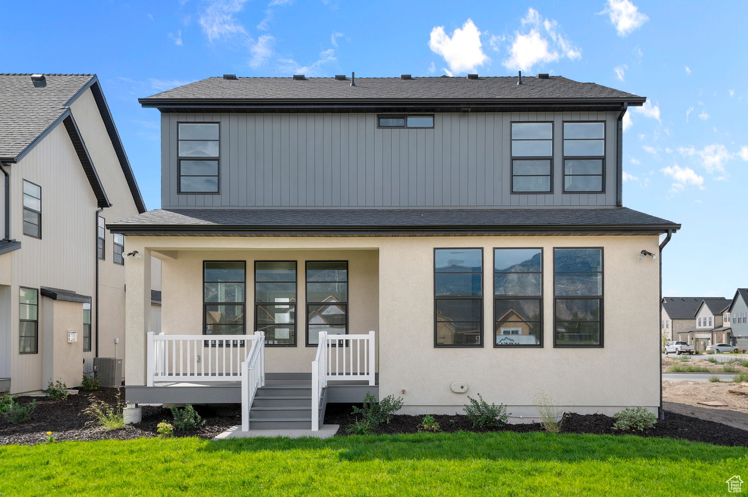 BROADVIEW SHORES COTTAGES 726 - Residential