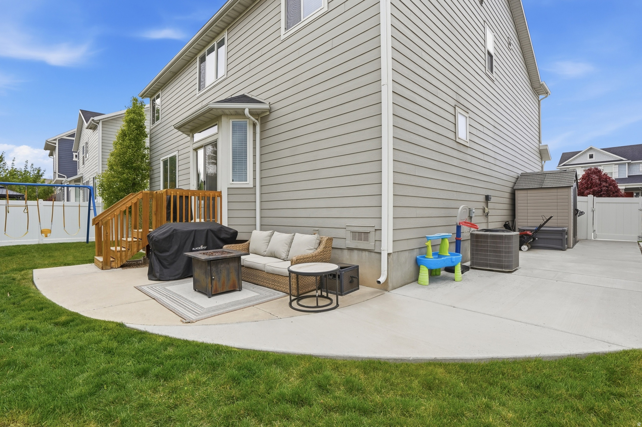 RUSHTON MEADOWS - Residential