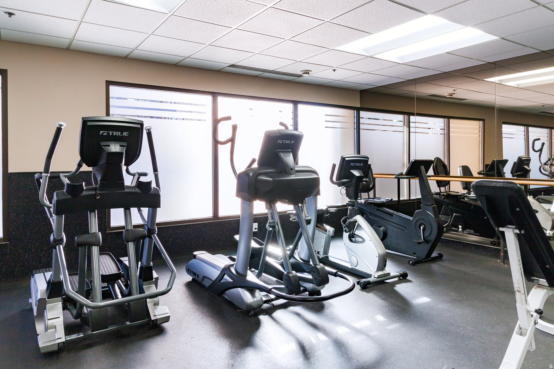 AMERICAN TOWERS - Residential