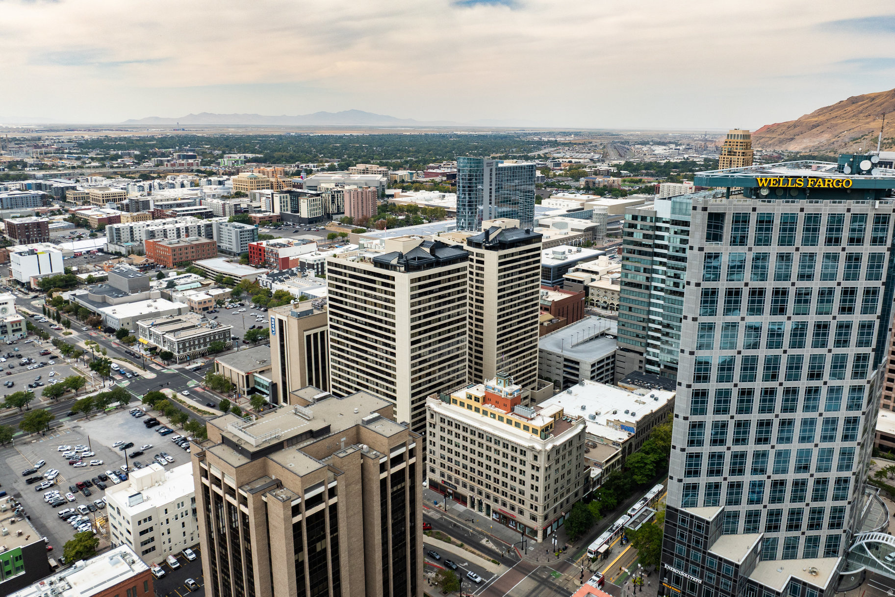 AMERICAN TOWERS - Residential