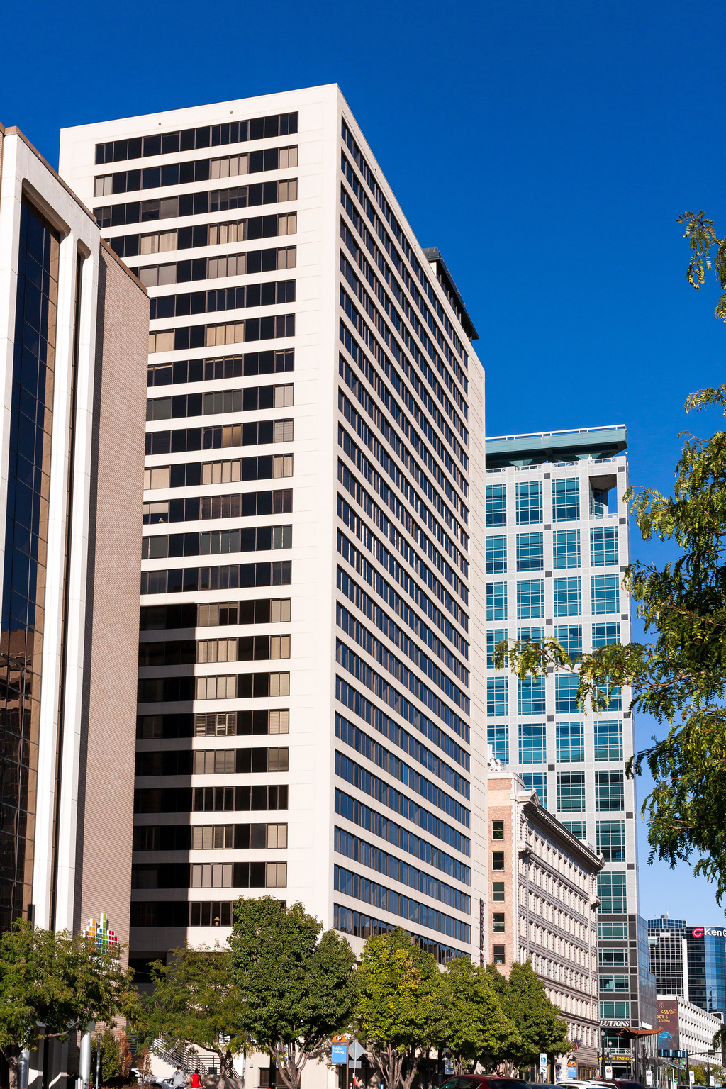 AMERICAN TOWERS - Residential