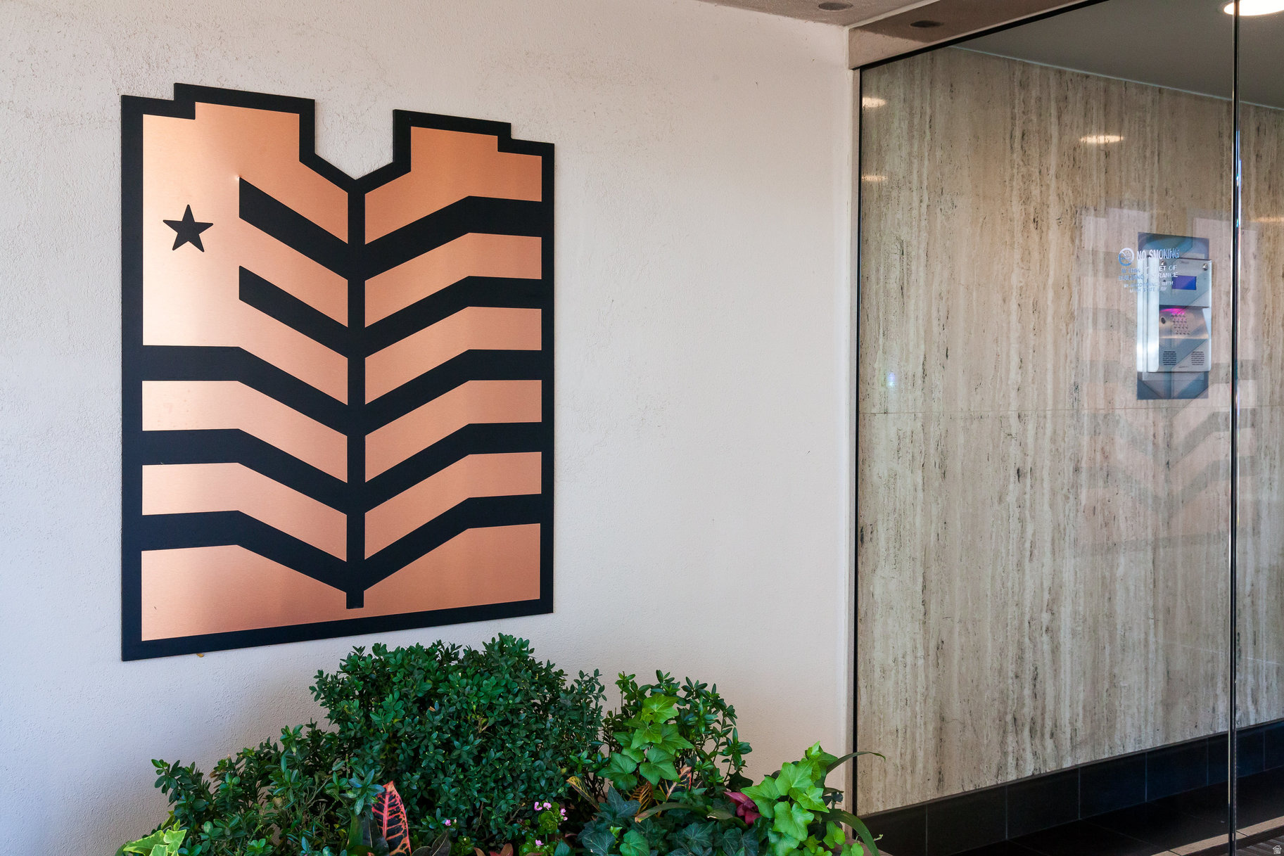 AMERICAN TOWERS - Residential