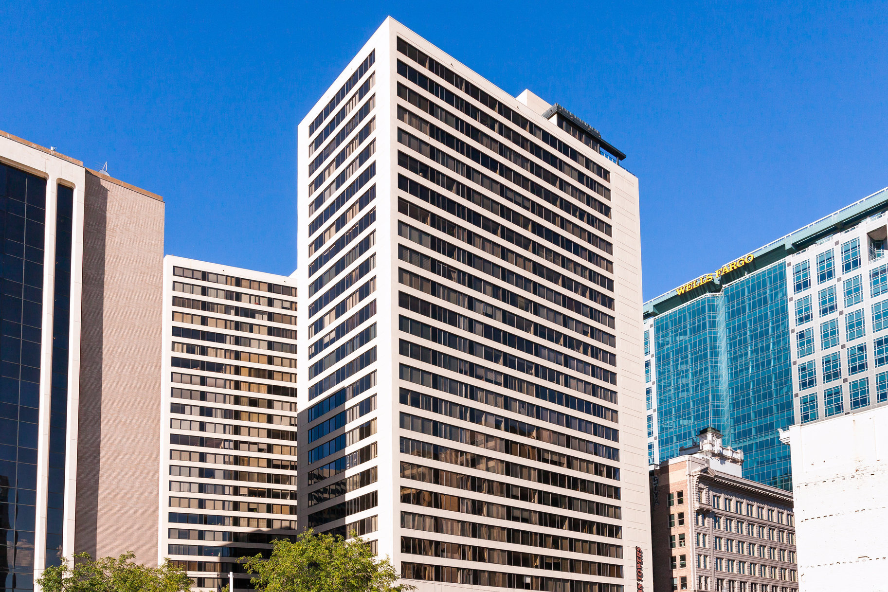 AMERICAN TOWERS - Residential