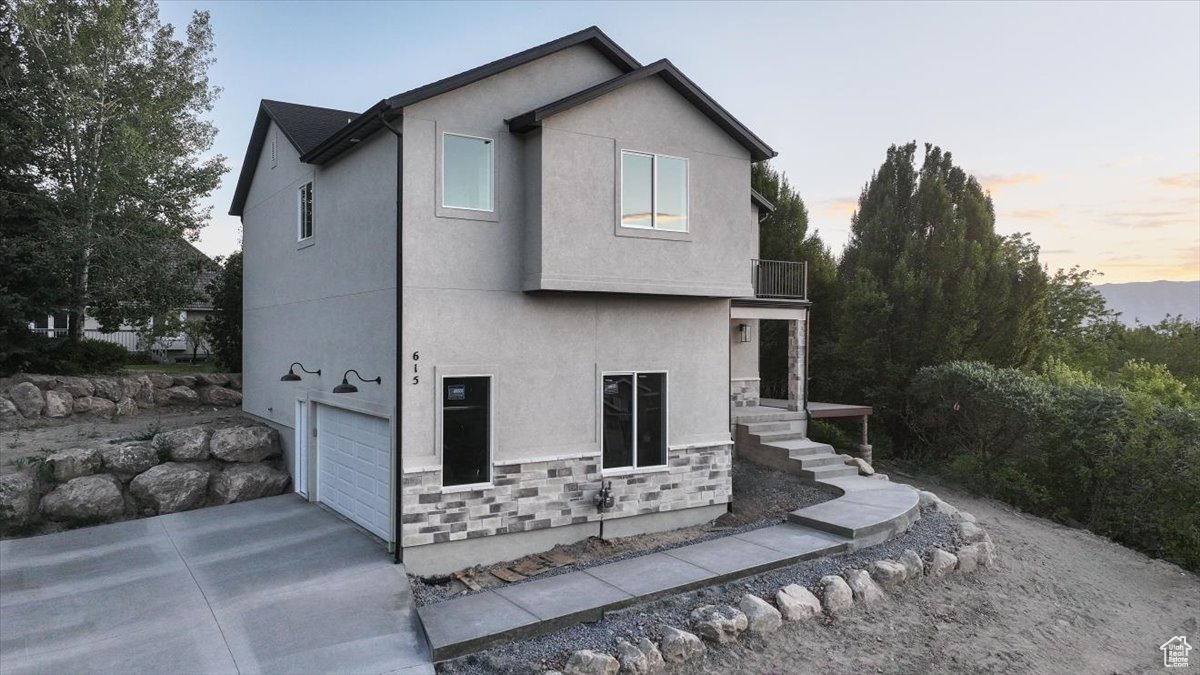 615 DOVER CIR