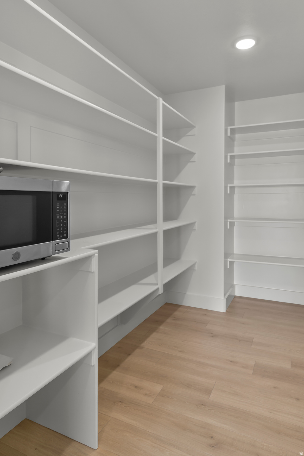 RIVER'S EDGE - Residential