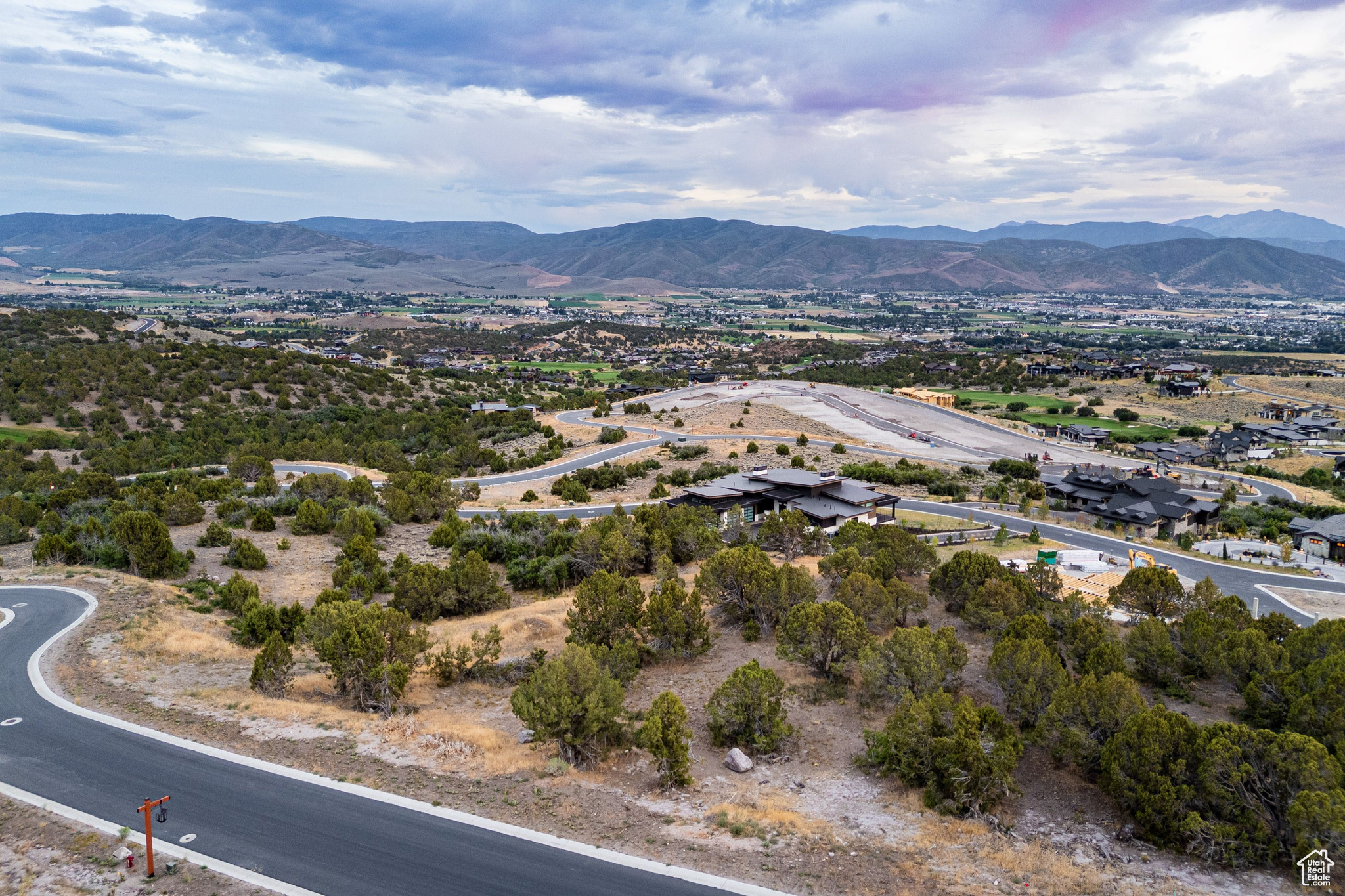 RED LEDGES - Land