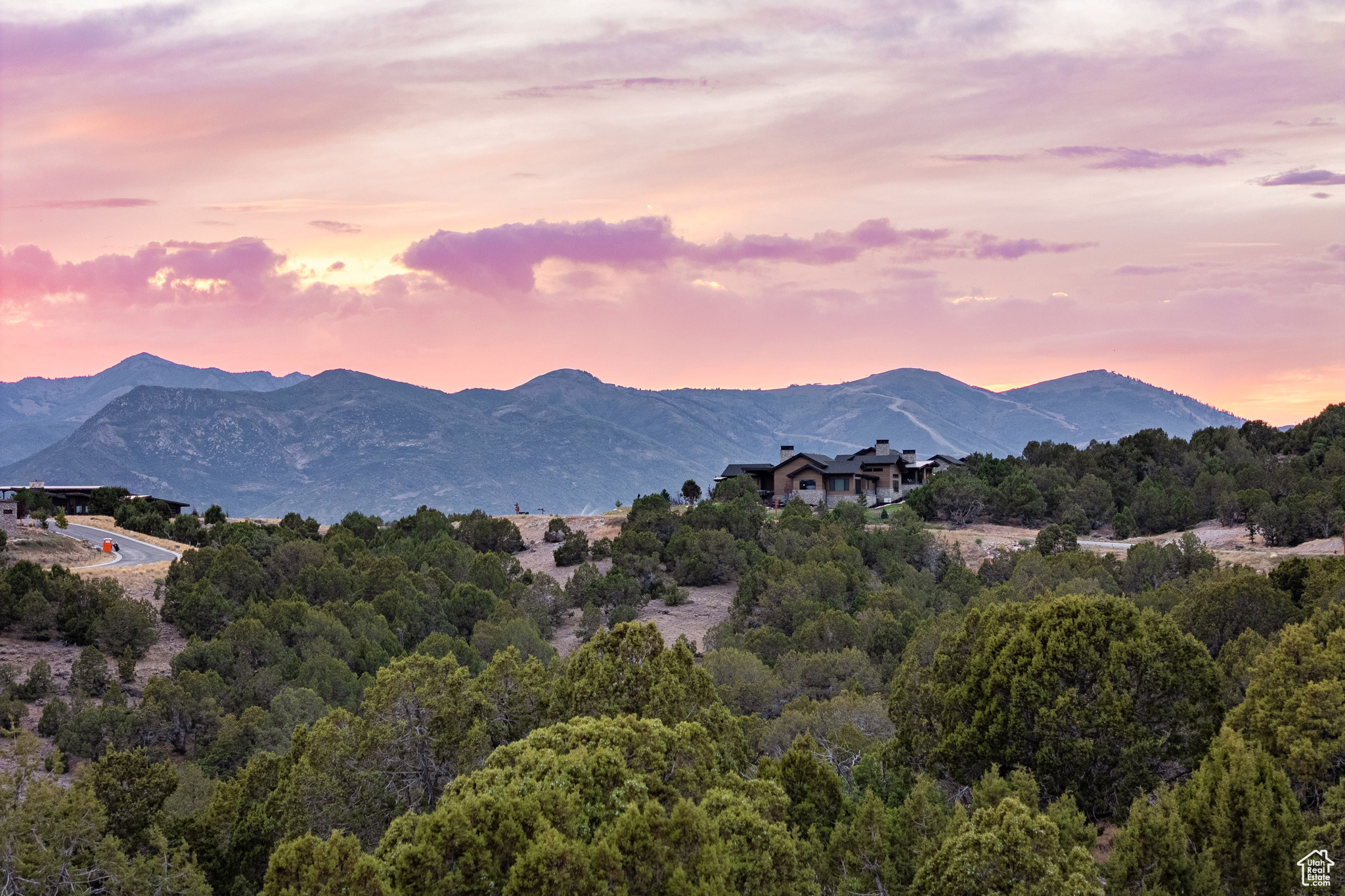 RED LEDGES - Land