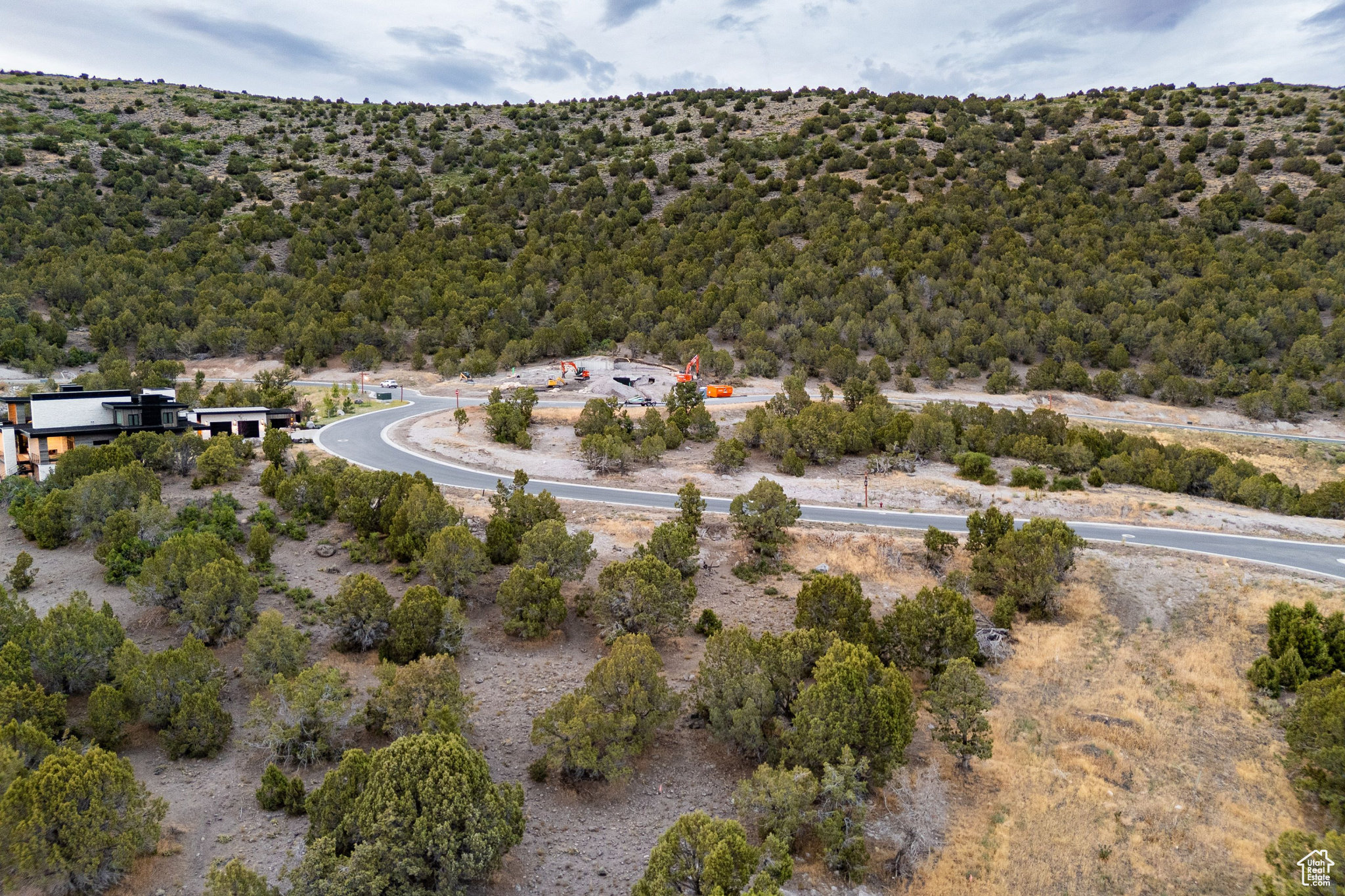 RED LEDGES - Land