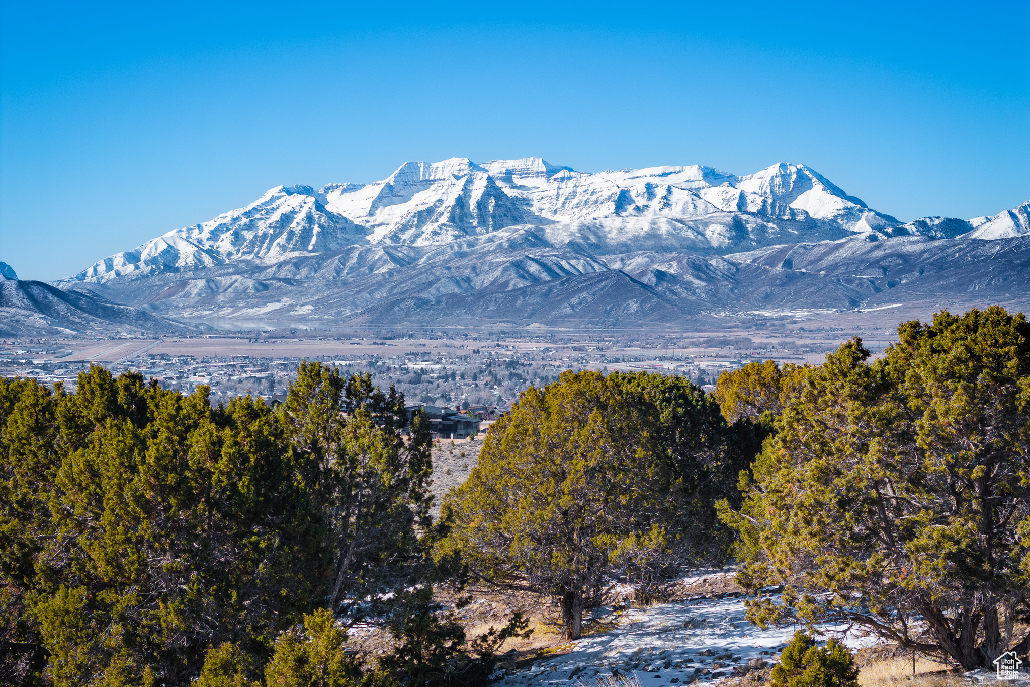 RED LEDGES - Land