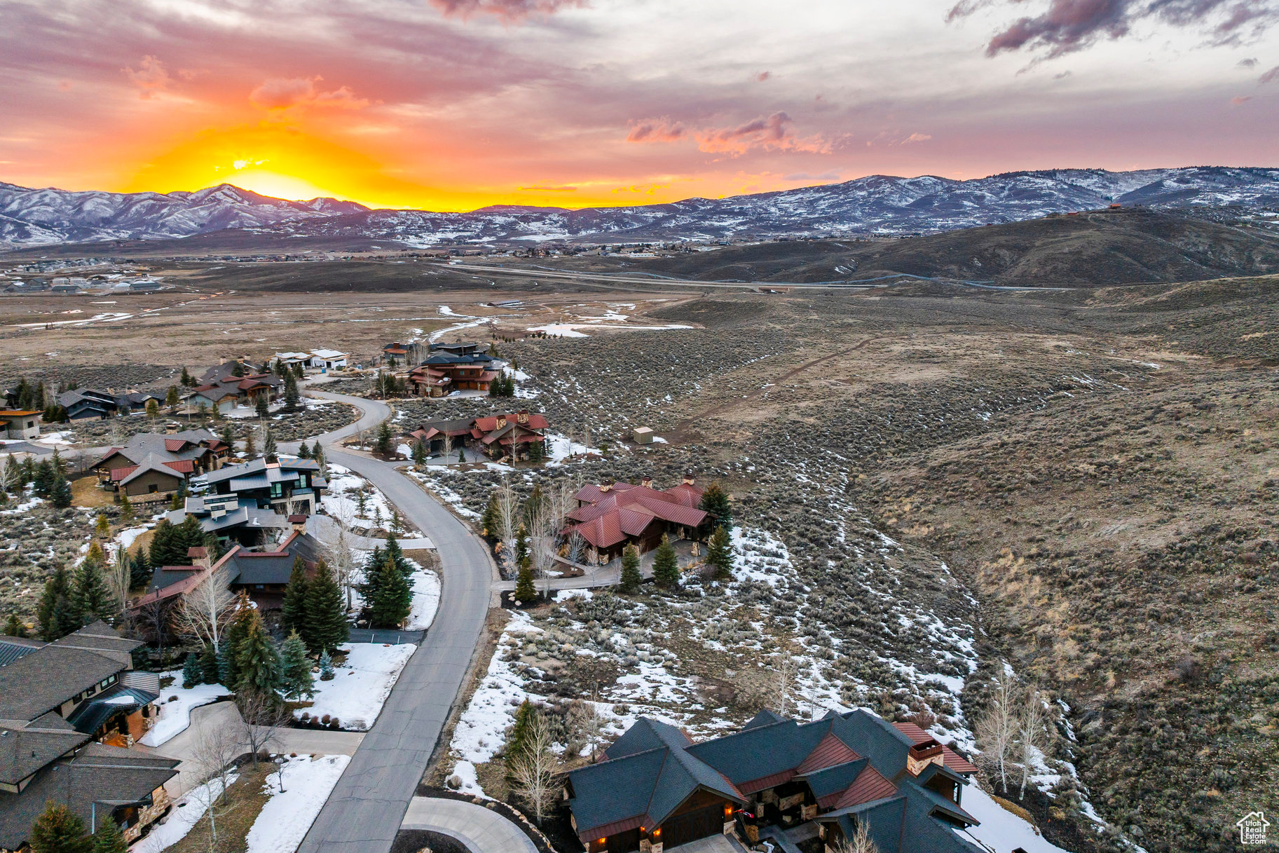 THE HOMESTEADS - Land