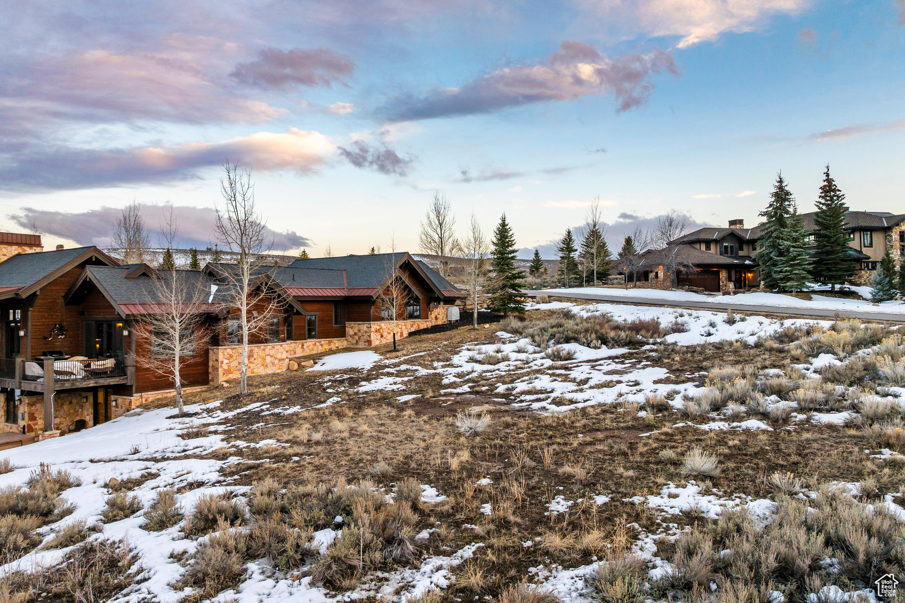 THE HOMESTEADS - Land