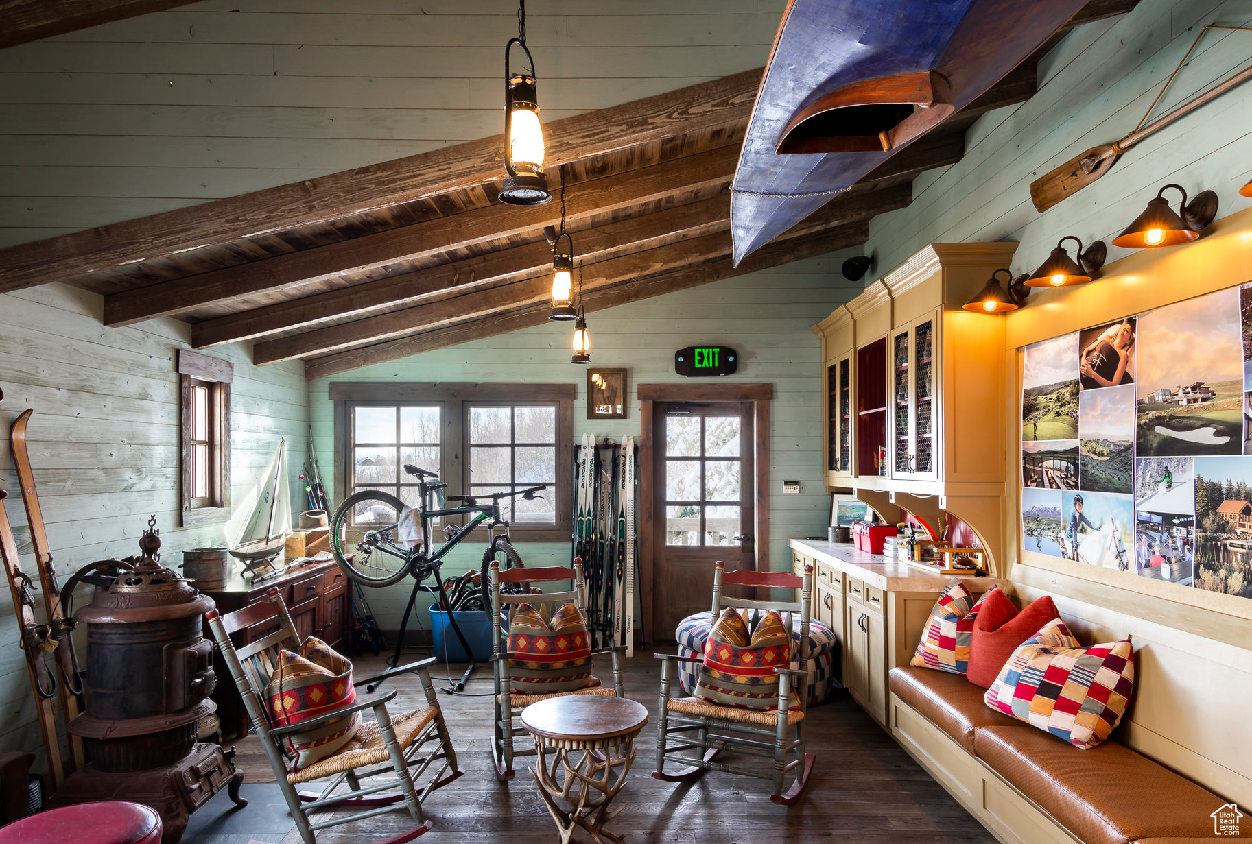 THE HOMESTEADS - Land