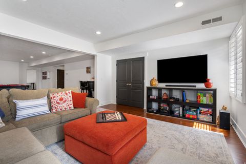 Tiny photo for 1913 N GLENDON CIR W, Pleasant Grove, UT 84062 (MLS # 2154161)