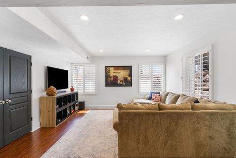 Tiny photo for 1913 N GLENDON CIR W, Pleasant Grove, UT 84062 (MLS # 2154161)