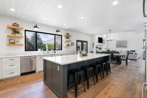 Tiny photo for 1913 N GLENDON CIR W, Pleasant Grove, UT 84062 (MLS # 2154161)