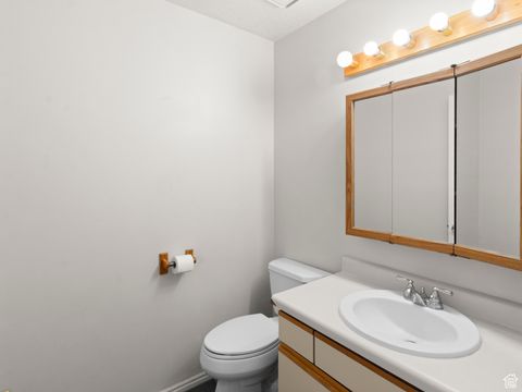 Tiny photo for 370 E PARK CREEKE LN, South Salt Lake, UT 84115 (MLS # 2117117)