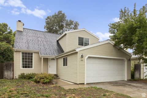 Photo of 370 E PARK CREEKE LN, South Salt Lake, UT 84115 (MLS # 2117117)