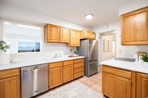 Tiny photo for 875 S DONNER WAY E #302, Salt Lake City, UT 84108 (MLS # 2135140)