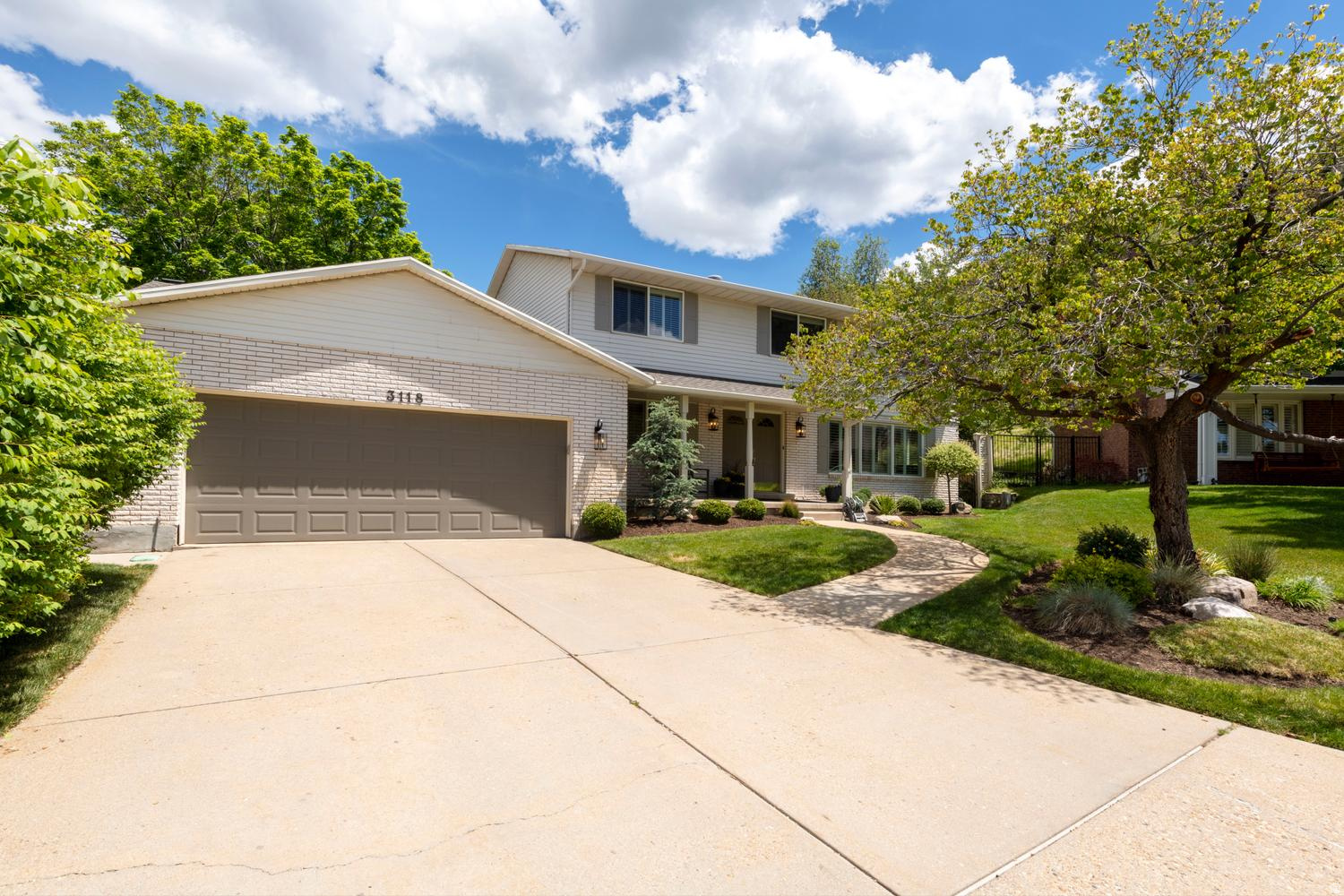 CHELSEA COVE - Residential