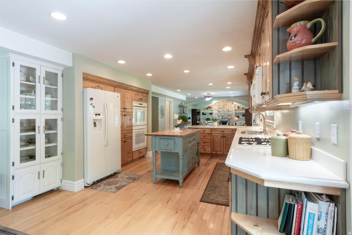 CHELSEA COVE - Residential