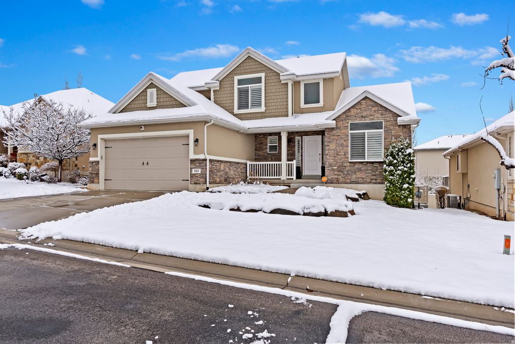 Photo of 882 S DAISY DR, Fruit Heights, UT 84037 (MLS # 2146304)