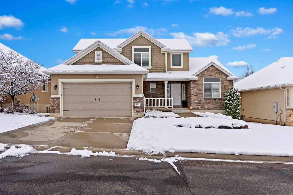 Photo of 882 S DAISY DR, Fruit Heights, UT 84037 (MLS # 2146304)