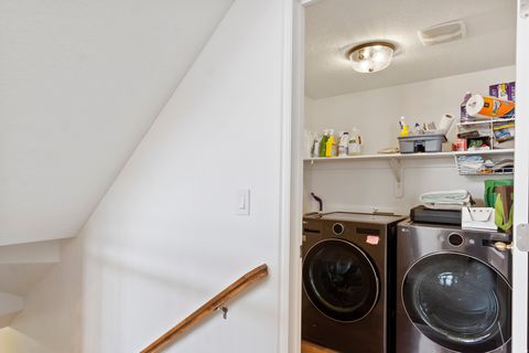 Tiny photo for 882 S DAISY DR, Fruit Heights, UT 84037 (MLS # 2146304)