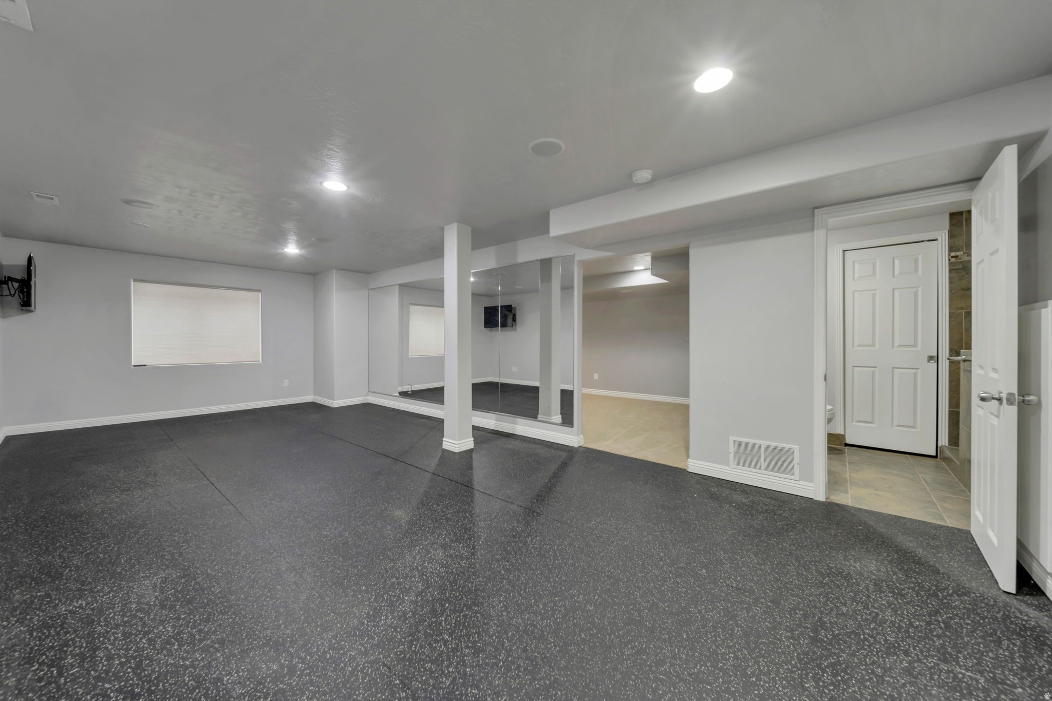 MAPLE RIDGE PHASE 3 CONDO - Residential