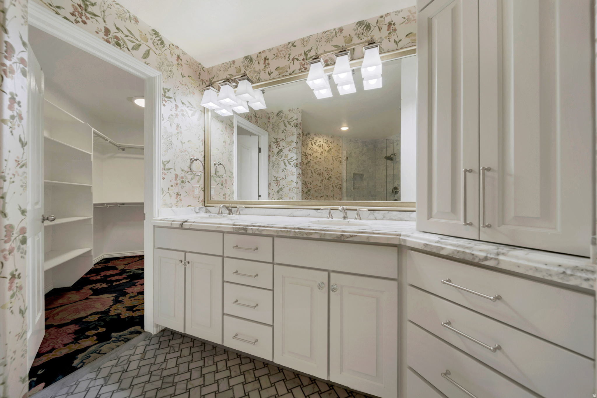 MAPLE RIDGE PHASE 3 CONDO - Residential