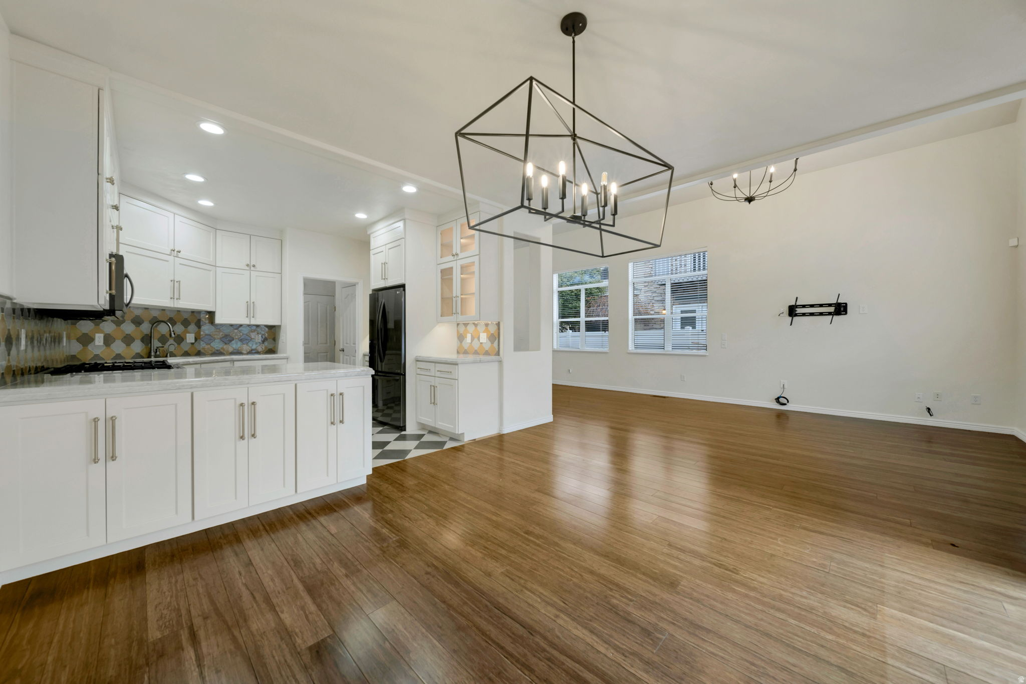 MAPLE RIDGE PHASE 3 CONDO - Residential